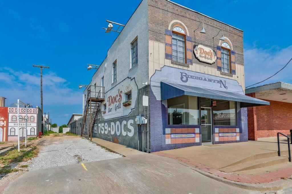 Апартаменты The Loft At 113 - Gateway To The North Texas Hill Country Muenster Экстерьер фото